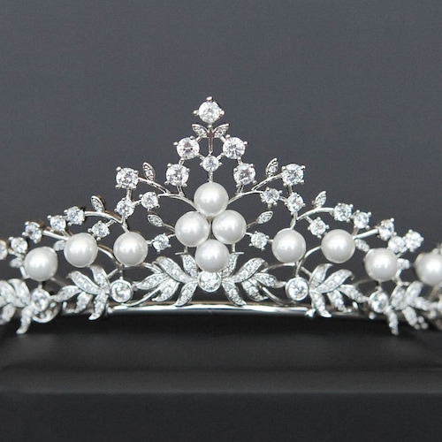 Luxury diadem Wedding headpiece Pearl headband White Bridal tiara Wedding royal tiara for bride Bridal crown Wedding crown pearl crystal