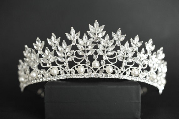 Luxury diadem Wedding headpiece Pearl headband White Bridal tiara Wedding royal tiara for bride Bridal crown Wedding crown pearl crystal