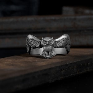 Sterling silver Owl band ring for men or wonen, Good animal lover ring in silver, Mothers days silver ring for mom, Owl signet pinky rings