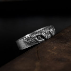 Owl eyes animal wedding band ring in sterling silver, Animal lover gift, Mens silver band with animals, Elegant mythology 925 silver jewelry