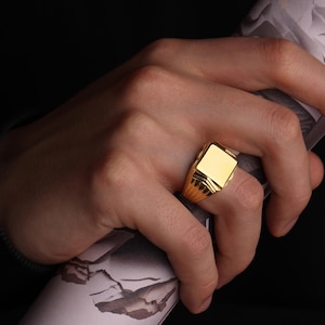 Custom engraved 14k signet gold  men ring, Square chunky mens signet ring in 14k gold, Personalized 10k gold men unique rings, Birthday gift