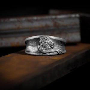 Zodiac horoscope leo sterling silver men band ring, Horoscope lion wedding men rings, Zodiac sing leo gift rings for everyday use, Man gifts