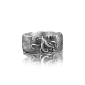 Octopus Oxidized Silver Mens Ring, Sterling Silver Animal Ring For Boyfriend, Octopus Jewelry, Fantasy Mens Wedding Ring, Designer Ring