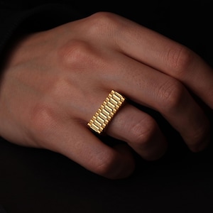 Handmade 10k gold pinky men ring, Watch band signet ring for men in 14k gold, Unique mens ring in 18k gold, Modern gold ring for statement