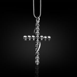Cruz gótica con collar colgante de serpiente en plata 925, collar de cruz gótica para hombre, collar de serpiente con calavera cruzada