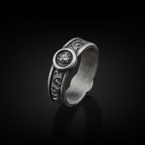 Angry Male Lion with Lily Motifs Handmade Silver Band Ring, Leo Wedding Ring, Stackable Animal Ring, Zodiac Sign Ring, Anniversary Band Ring