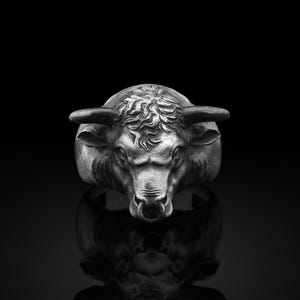 Anillo de plata de toro enojado, joyería de hombres de plata de cabeza de toro 3D, anillo de hombres de plata de ley del zodiaco del toro tauro, regalo de cabeza de toro 3D, anillo de plata animal