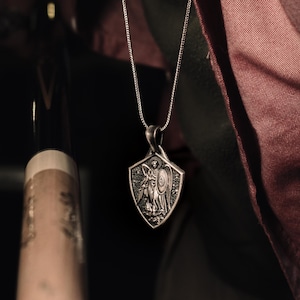 Saint Michael The Archangel Necklace for Men in Silver, St Michael Cristian Silver Pendant, Archangel Medallion, Christian Necklace For Men
