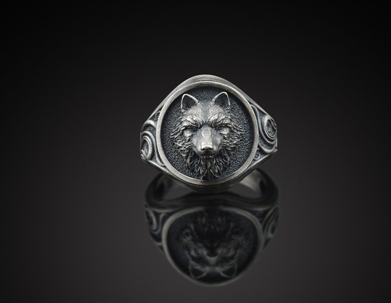 wolf signet ring