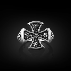 Roses in Templar Cross Ring in Silver, Oxidized Floral Signet Ring For Men, Rose Flower Ring For Boyfriend, Christian Ring For Family