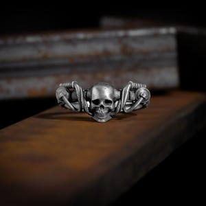 Motorcycle wheel with skull biker mens ring in sterling silver, Small dainitily gothic biker silver gift rings, Biker punk style men jewelry