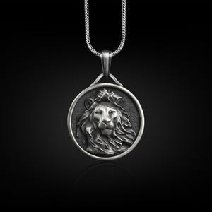 Ronde ketting met leeuwenkop voor mannen in zilver, gepersonaliseerde horoscoopketting voor hem, ketting met sterrenbeeld Leeuw