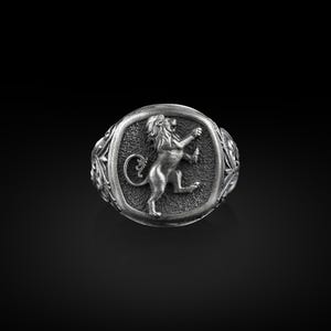 Lion Rampant Guardant, Square Signet Ring, Coat of Arms Ring, Sterling Silver Signet Ring Women, Mens Silver Signet Ring, Jewelry for mens