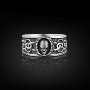 Biker skull band ring for men in silver, Skull with ship chain engagements silver ring, Gothic wedding silver ring, Cool rings in punk style