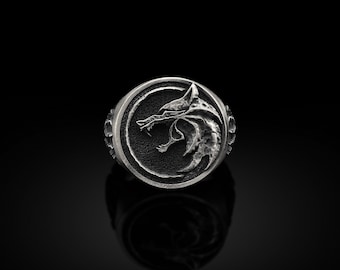 Silver celtic wolf ring for men, Norse mythology handcrafted ring, Engraved wolf statement jewelry, Unique viking ring gift, Gift for mens