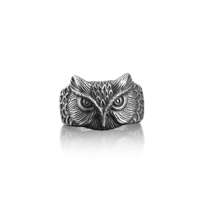 Owl Mens Ring in Oxidized Silver, Cool Birds of Prey Ring For Boyfriend, Engraved Animal Ring For Men, Pinky Bird Ring, Husband Ring Gift image 4