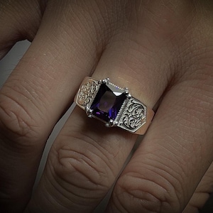 Amethyst stone statement silver men ring with fleur de lis, Victorian engraved mens purple amethyst ring in silver, Gemstone jewelry for men