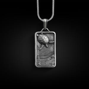 Engraved turtle and starfish on beach personalized necklace in 925 silver, Nature ınspired necklace for best friend
