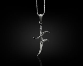 Collana con pugnale e coltello nero in argento, collana del guerriero della Terra di Mezzo per il migliore amico, collana con spada per il fidanzato, ispirata all'anello Elden