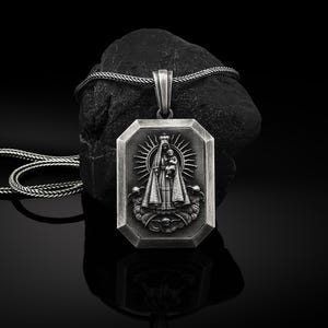 Gepersonaliseerde ketting Christelijke Maagd Maria voor mannen in sterlingzilver, Virgen Del Carmen-mannenhanger, gepersonaliseerde charme, cadeau echtgenoot