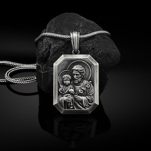 Personalized Saint Joseph Men&#39;s Necklace, Saint Joseph Religious Man Pendant, Religious Men Medallion, Persanlized Christian Unisex Necklace