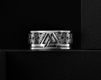 Unique Oxidized Silver Valknut Knot Men's Band Ring, Handmade Celtic Pattern Personalized Wedding Jewelry