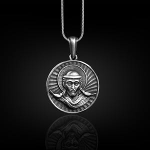 Saint Francis Medal Necklace in Silver, St Francis of Assisi Medal Necklace For Christian, Faith Necklace For Family, Catholic Necklace