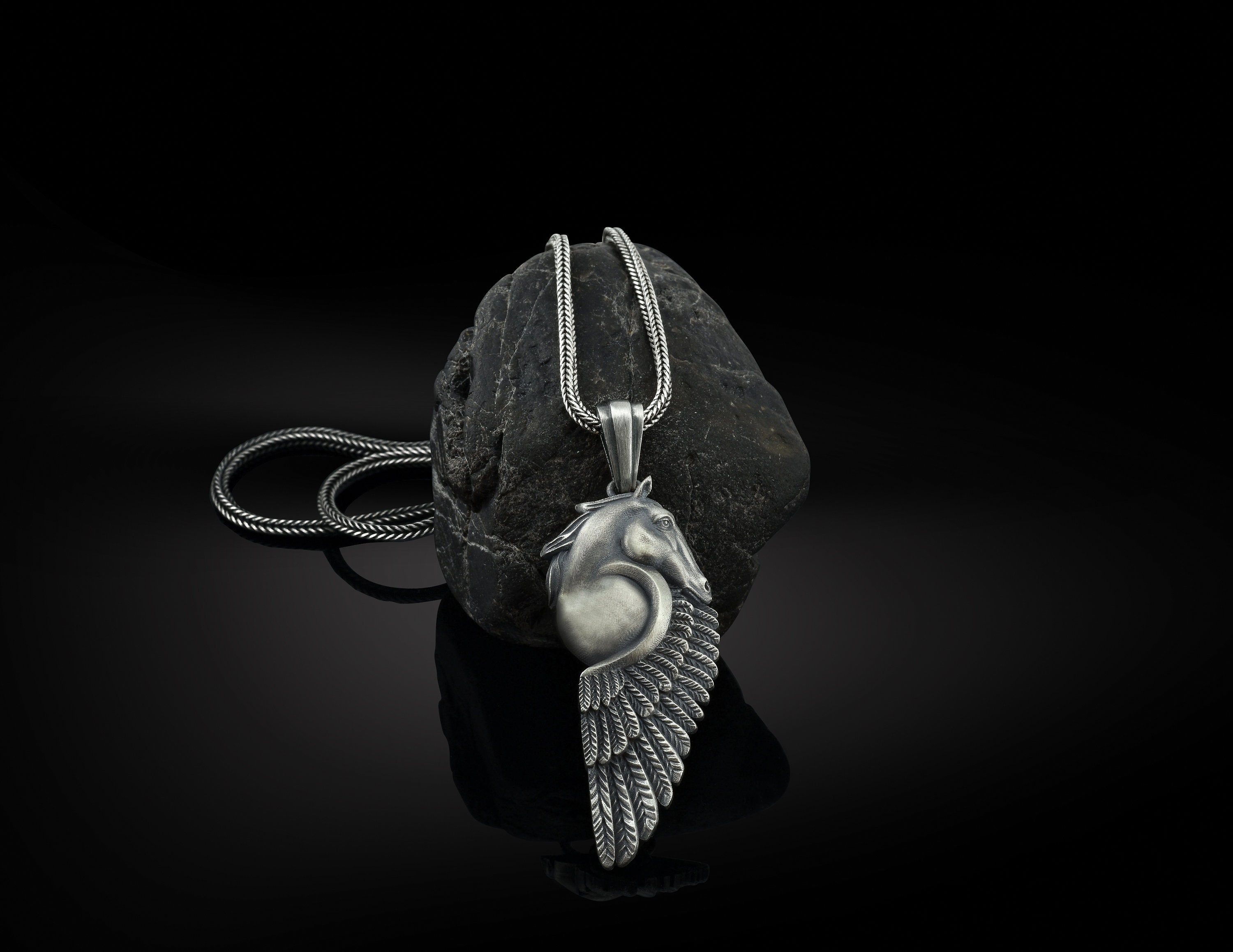 Vintage Silver Pegasus Pendant Necklace – Mythical Unicorn Horse Jewelry, Fantasy Gothic Style