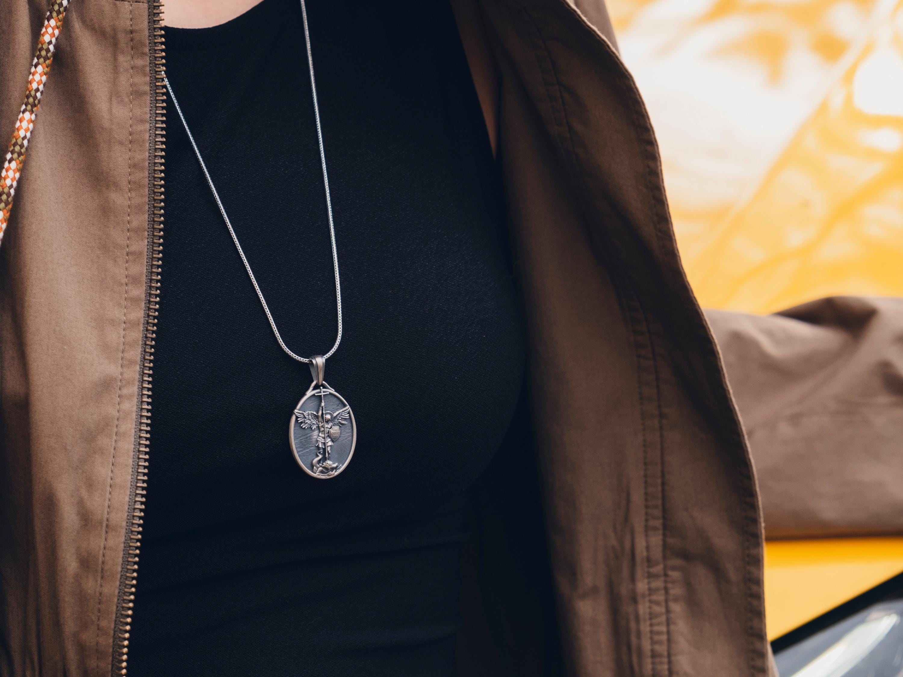 Amazon Essentials Oval Saint Christopher Medal Necklace