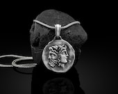 洋書 The Necklace: From Ancient to Present Janus Ancient Roman God Handmade Silver Necklace