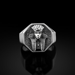 Silver pharaoh men ring in ancient Egyptian style, Detailed silver king tut signet ring, Unique Egyptian men jewelry, Statement silver ring