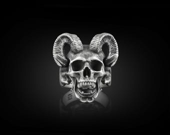 Demon Skull Ring in Sterling Silver, Ram Skull with Horns Unusual Ring For Boyfriend, Male Ring in Gothic Style, Biker Ring For Husband