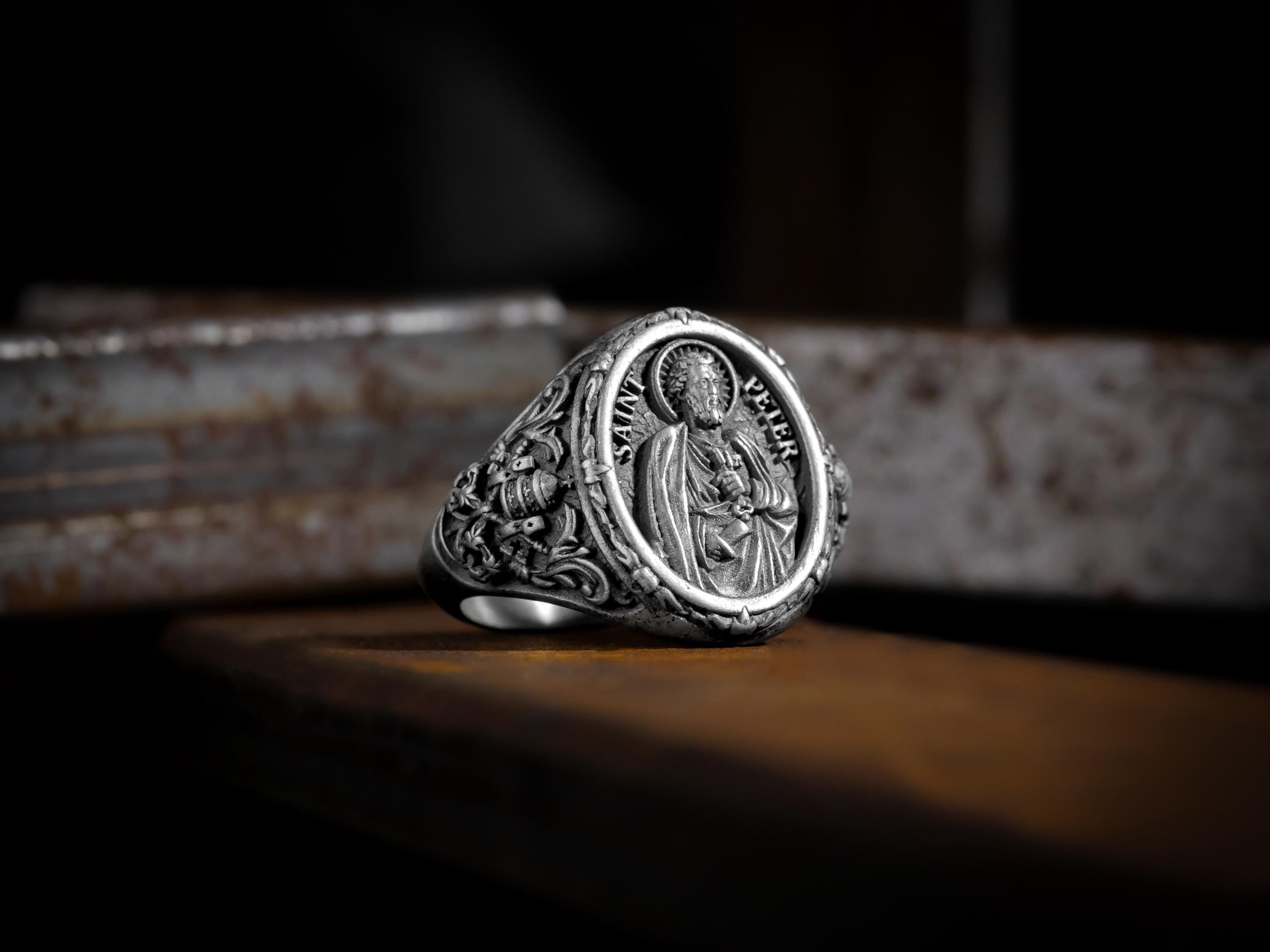 Saint Peter Apostle ring for men in silver, St Peter Apostle keys of heaven shield christian signet ring for men, Silver christian gift ring