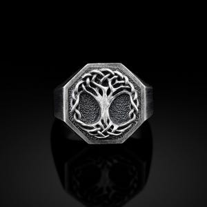 Oxdized Silver Yggdrasil Men Ring, Signet Family Tree Man Ring, Scandinavian Men Jewelry, Handmade 925 Silver Men Ring, Viking Men Gift Ring