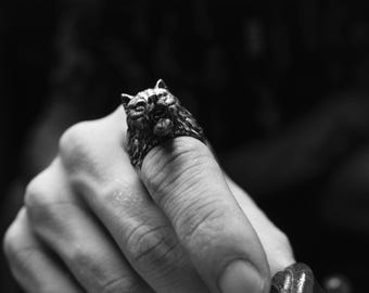 Anillo de lobo de hombres signet, anillo de cabeza de lobo de plata, anillos de hombres de lobo salvaje, anillo oxidado de lobo, joyería de animales de hombres, anillo para hombres, joyería para hombres