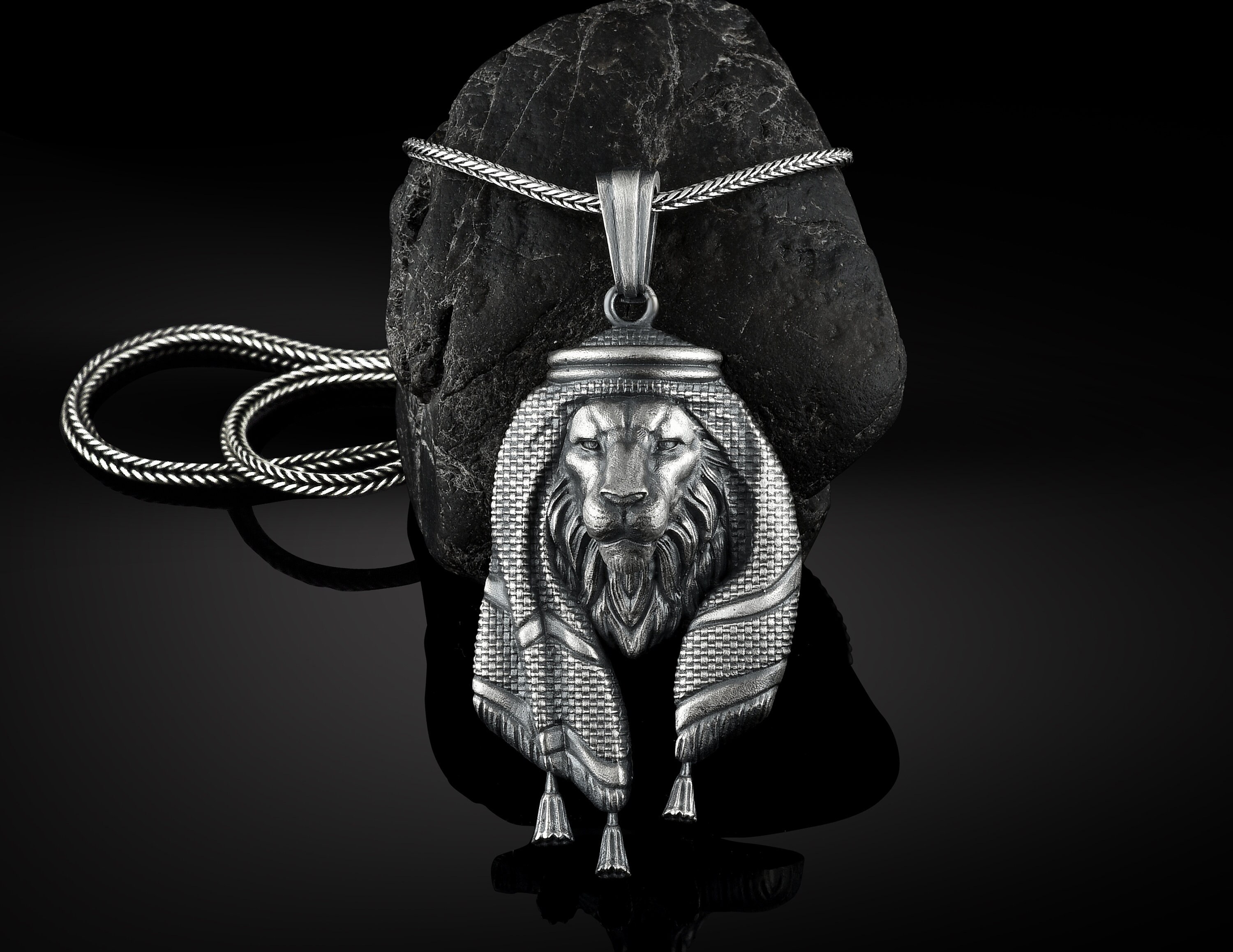 Arabic Keffiyeh African Lion Silver 