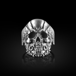Skull Head Beard Pattern Ring, Handmade Skull Ring, Sterling Silver Signet Ring, Biker Ring for Beard Lovers, Mens Silver Ring, Gothic Ring