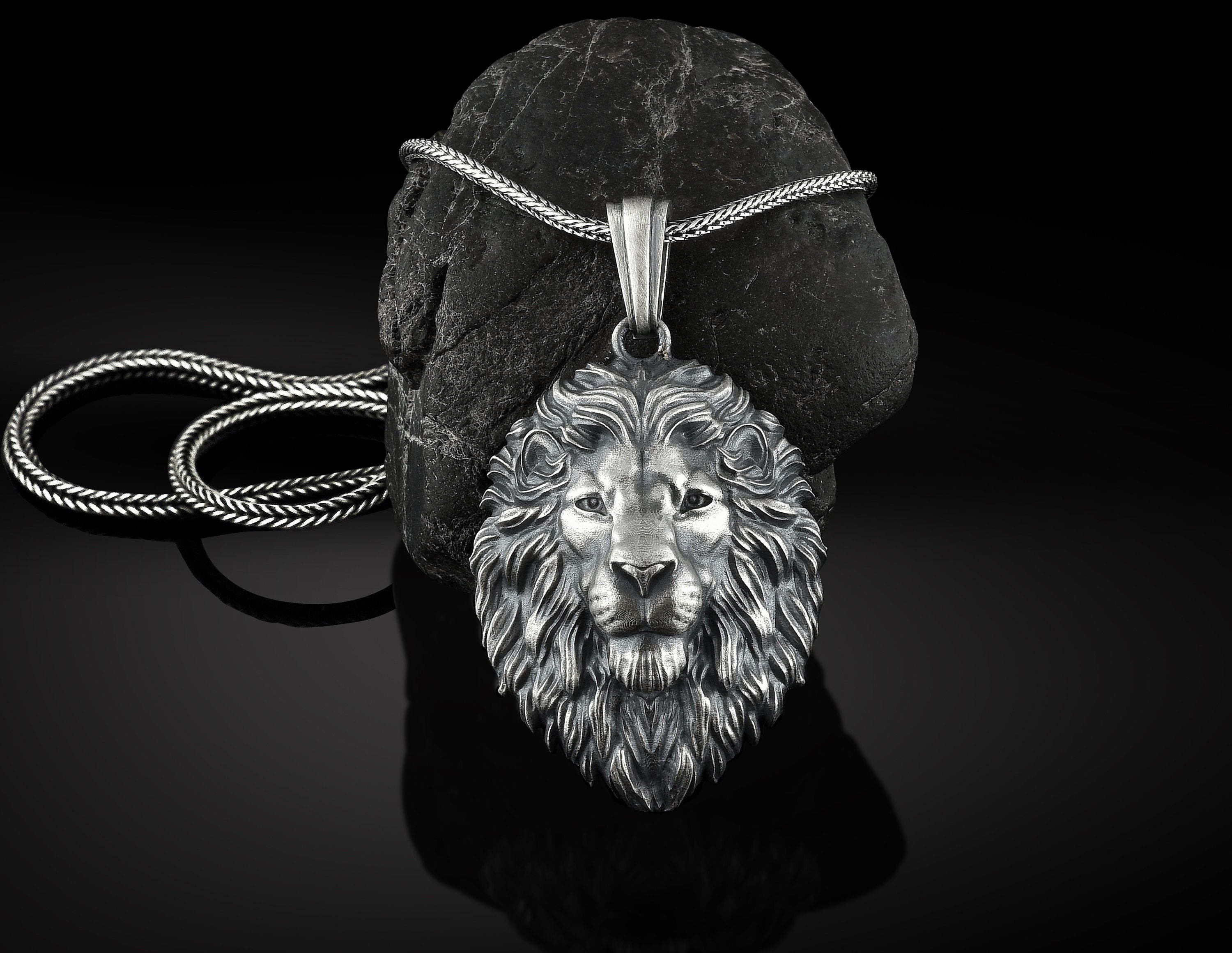 Mens Super Heavyweight Lion Necklace | Warren James