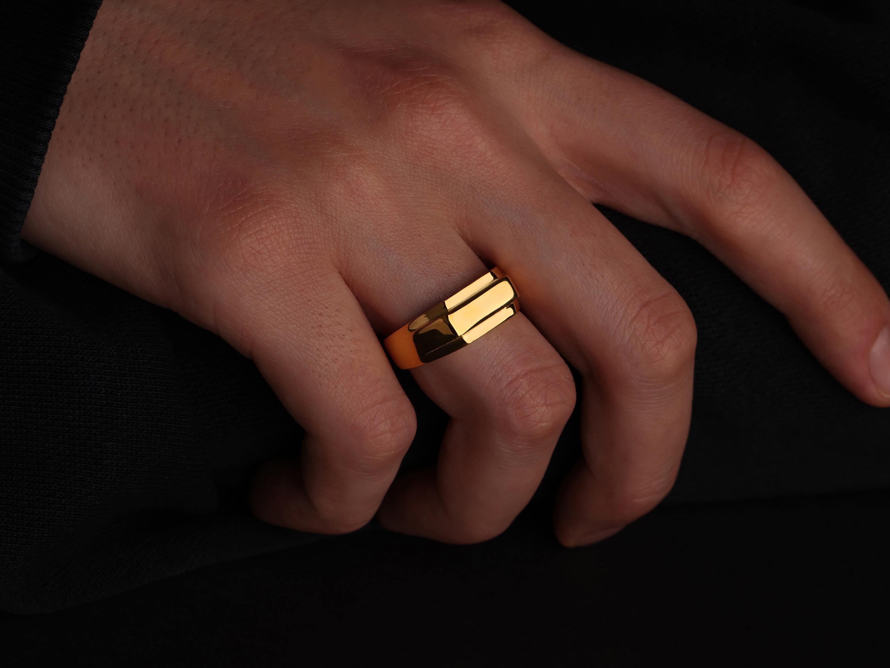 18K gold men wedding ring, Handmade 14k gold signet ring for men, Striped men pinky signet ring for husband, 21k luxury gold unique men ring