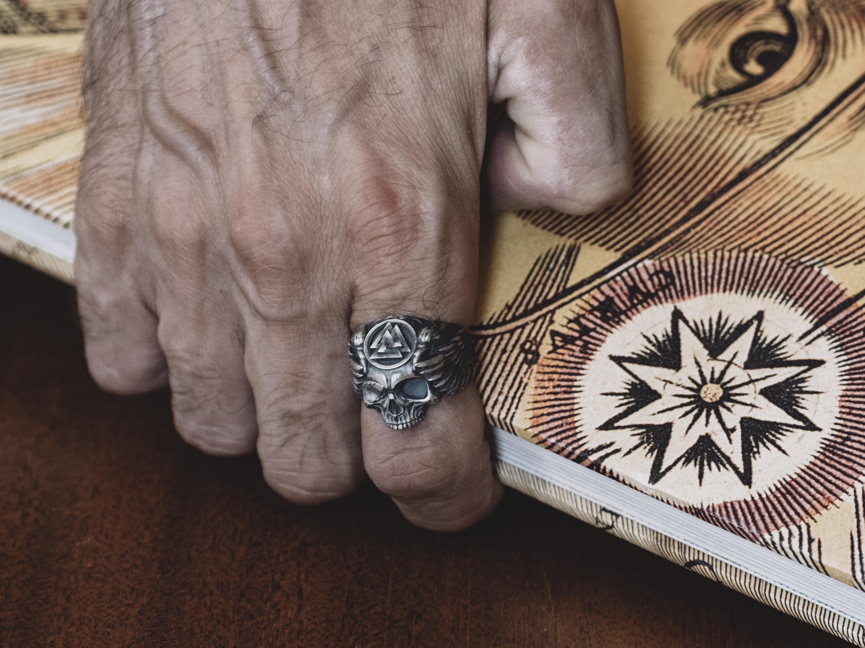 Anello Massonico Chevalier de Xaintrailles - Gioielleria Dogale a Venezia produzione e vendita gioielli fatti a mano Anello Massonico Chevalier de Xaintrailles - Gioielleria Dogale a Venezia produzione e vendita gioielli fatti a mano