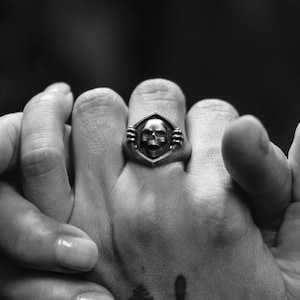 Skull in Drop Handmade Sterling Silver Men Signet Ring, Silver Skull Biker Ring, Skull Gothic Ring, Skull Punk Ring, Skull Silver Jewelry