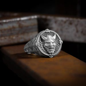 Japanese art Hannya mask female demon horns ring for men, Sterling silver japanese demon hannya mask  gift rings, Japanese art myth jewelry