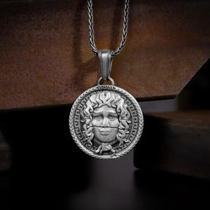 Gorgon skull medusa charm necklace for men or women, Gorgon pattern sterling silver medusa pendant, Vintage style biker medusa gifts charm