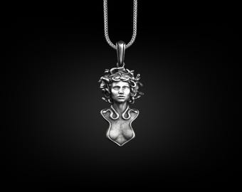 Collar de gorgona Medusa en plata de ley, collar de diosa de la mitología griega para ella, collar gótico de serpiente para mamá, collar de fantasía de serpiente