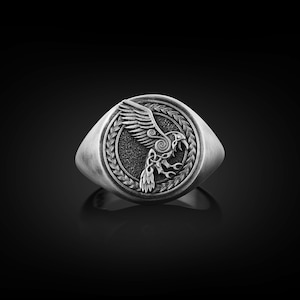 Viking Raven Bird of Prophecy Ring, Engraved Pinky Signet Ring in Oxidized Silver, Norse Mythology Ring For Family, Fantasy Ring For Husband