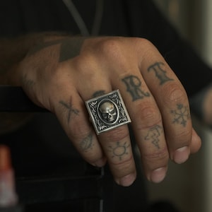 Skull Handmade Sterling Silver Men Signet Ring, Skull Gothic Signet Ring, Skull Punk Signet Ring, Skull Silver Men Jewelry, Best Friend Ring