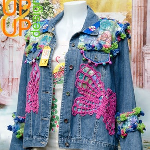Stylish Pink Jeans Jacket with Crochet Sleeves and Floral Accents