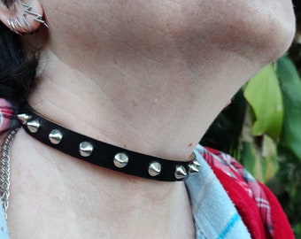 Spike Chokers, Spike Choker, Gothic Choker, Chokerhalsband, Chokers Halsketten, Choker mit Nieten, Leder Choker, Spike Choker nach Kundenwunsch