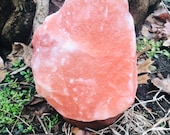 Pink Himalayan salt lamp