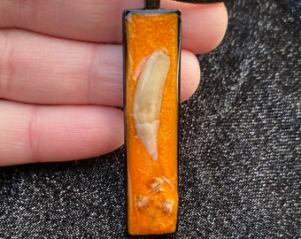 Halloween Coyote Tooth w. Dried Flowers Cabochon